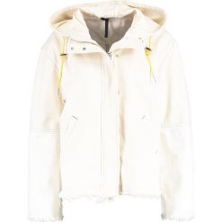 Bomberki damskie: Topshop BOUTIQUE Kurtka jeansowa cream