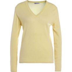 Swetry klasyczne damskie: Johnstons Cashmere GAUZY Sweter yellow