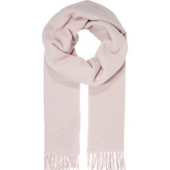 Samsøe & Samsøe ACCOLA MAXI SCARF Szal rose smoke. Różowe szaliki damskie marki Samsøe & Samsøe, bez wzorów, z wełny. Za 369,00 zł.