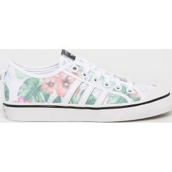 Adidas Originals - Buty Nizza. Białe buty sportowe damskie adidas Originals, bez wzorów, ze skóry, sportowe. W wyprzedaży za 219,90 zł.