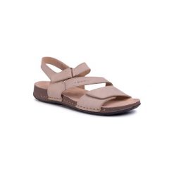 GO SOFT WI21-CORSA-04 Beżowy. Brązowe sandały damskie GO SOFT, bez wzorów, ze skóry, bez obcasa, bez zapięcia. Za 99,99 zł.