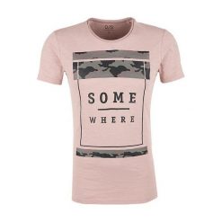 Q/S Designed By T-Shirt Męski L Różowy. Różowe koszulki męskie marki Q/S designed by, s, z nadrukiem, z bawełny, z okrągłym kołnierzem, krótkie. W wyprzedaży za 65,00 zł.