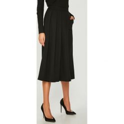 Answear - Spodnie. Fioletowe spodnie damskie ANSWEAR, s, z elastanu. W wyprzedaży za 119,90 zł.