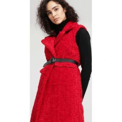 Czerwona Kamizelka Lean On Me. Czerwone kamizelki damskie other, l, z futra. Za 139,99 zł.