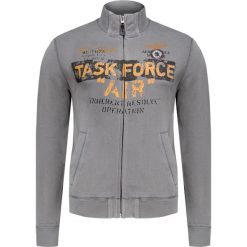 Bluza AERONAUTICA MILITARE. Szare bluzy męskie Aeronautica Militare, z napisami, militarne, ze stójką, bez rękawów, bez kaptura. W wyprzedaży za 395,00 zł.