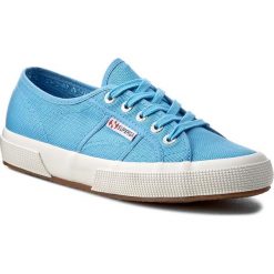 Tenisówki SUPERGA - 2750 Cotu Classic S000010 Azure Blue 00T. Niebieskie półbuty damskie Superga, bez wzorów, z gumy, bez obcasa, na płaskiej podeszwie, bez zapięcia. W wyprzedaży za 189,00 zł.