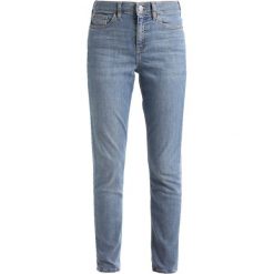 Topshop CAIN Jeansy Slim Fit blue. Niebieskie rurki damskie marki Topshop. W wyprzedaży za 149,40 zł.