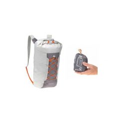 Plecak turystyczny ultra compact 20 l. Szare plecaki męskie QUECHUA, bez wzorów, z poliesteru. Za 39,99 zł.