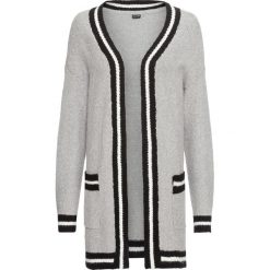 Płaszcz dzianinowy z paskami bonprix szary melanż. Szare płaszcze damskie marki bonprix, w paski, z dzianiny, sportowe, długie. Za 54,99 zł.