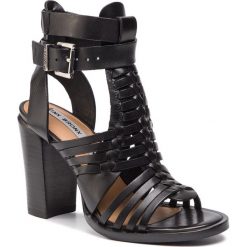 Sandały BRONX - 84777-D BX 1570 Black 01. Czarne klapki damskie Bronx, bez wzorów, ze skóry, bez obcasa, na obcasie. W wyprzedaży za 349,00 zł.