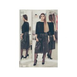 Sukienka Elegantka. Czarne bez kategorii marki 3 for u, xl, z materiału, eleganckie, plisowane. Za 183,20 zł.