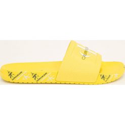 Calvin Klein Jeans - Klapki. Białe kapcie męskie Calvin Klein Jeans, z jeansu, bez zapięcia. W wyprzedaży za 169,90 zł.