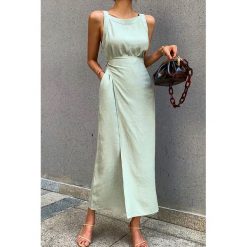 Sukienka DIMITRA OLIVE. Zielone sukienki damskie Sukienka DIMITRA OLIVE, s, bez wzorów, bez kołnierzyka, bez rękawów, długie. W wyprzedaży za 79,00 zł.