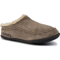 Kapcie SOREL - Falcon Ridge II NM3462 Sage/Black 365. Zielone klapki męskie Sorel, bez wzorów, ze skóry. W wyprzedaży za 229,00 zł.