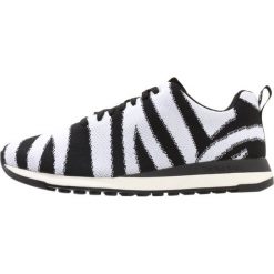 PS by Paul Smith MENS SHOE RAPPID OFF WHITE ZEB Sneakersy niskie white. Białe sneakersy męskie marki PS by Paul Smith, bez wzorów, ze skóry, bez zapięcia. W wyprzedaży za 377,55 zł.