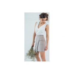 BLUZKA V-NECK. Białe bluzki damskie marki Klaudyna cerklewicz fashion, na co dzień, na lato, xs, casualowe. Za 199,00 zł.