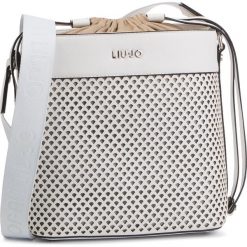 Torebka LIU JO - M Drawstring N19128 E0070 Off White 01065. Białe torebki klasyczne damskie marki Liu Jo, bez wzorów, ze skóry ekologicznej, bez dodatków. Za 649,00 zł.
