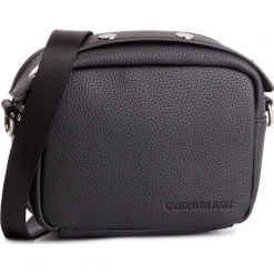 Torebka CALVIN KLEIN JEANS - Logo Banner Camera Bag K40K400807 001. Czarne torebki klasyczne damskie Calvin Klein Jeans, z jeansu. Za 299,00 zł.