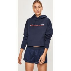 Tommy Sport - Bluza. Czerwone bluzy sportowe damskie Tommy Sport, s, z nadrukiem, z elastanu, bez rękawów, z kapturem. W wyprzedaży za 249,90 zł.