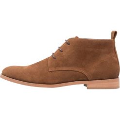 Buty wizytowe męskie: Zalando Essentials Eleganckie buty light brown