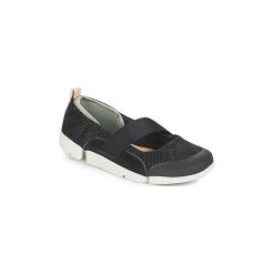 Baleriny Clarks Tri Allie. Czarne baleriny damskie Clarks, bez wzorów, bez obcasa. Za 307,30 zł.