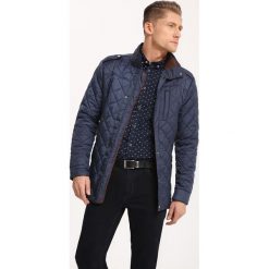 KURTKA DŁUGA MĘSKA. Czarne kurtki męskie Top Secret, na lato, m, bez wzorów, eleganckie, długie, bez kaptura. W wyprzedaży za 189,99 zł.