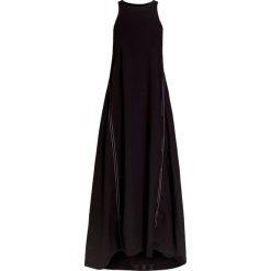 Sukienka Y-3. Czarne sukienki damskie Y-3, w paski, z tkaniny, eleganckie, bez kołnierzyka, z długim rękawem, długie, maxi, dopasowane. Za 1540,00 zł.