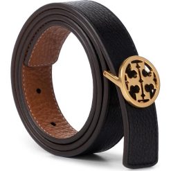 Pasek Damski TORY BURCH - 1" Reversible Logo Belt 56643 Black/New Cuoio/Gold 004. Czarne paski damskie Tory Burch, w paski, ze skóry. Za 849,00 zł.