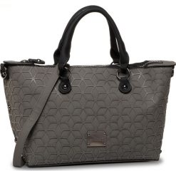 Torebka MONNARI - BAG9790-019 Grey. Szare torebki klasyczne damskie Monnari, bez wzorów, ze skóry ekologicznej, klasyczne, duże, bez dodatków. W wyprzedaży za 199,00 zł.