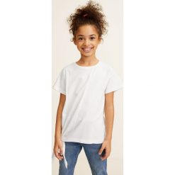Mango Kids - Top dziecięcy Nudo 104-164 cm. Czarne bluzki dziewczęce Mango Kids, bez wzorów, z bawełny, z okrągłym kołnierzem, z krótkim rękawem, krótkie, bez kaptura. Za 29,90 zł.