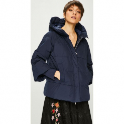 Armani Exchange - Kurtka. Czarne bomberki damskie Armani Exchange, l, z elastanu, z kapturem. W wyprzedaży za 899,90 zł.