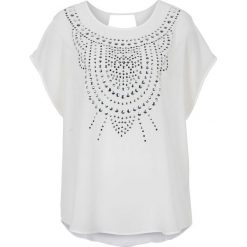 Bluzka ze sztrasami i ćwiekami bonprix biały. Białe bluzki oversize bonprix, z okrągłym kołnierzem. Za 44,99 zł.