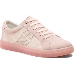 Sneakersy TOMMY HILFIGER - Sparkle Satin Essential Sneaker FW0FW03694 Silver Peony 658. Różowe półbuty damskie TOMMY HILFIGER, ze skóry. W wyprzedaży za 229,00 zł.