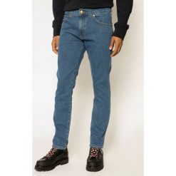 Jeansy Slim Fit Wrangler Larstone W18SHR36B. Niebieskie jeansy męskie Wrangler, m, bez wzorów. W wyprzedaży za 219,00 zł.