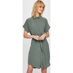 Vero Moda - Sukienka. Sukienki damskie Vero Moda, na co dzień, s, bez wzorów, z elastanu, casualowe, bez kołnierzyka, z krótkim rękawem, krótkie, mini, proste. W wyprzedaży za 89,90 zł.