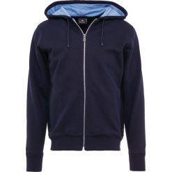 PS by Paul Smith MENS HOODIE Bluza rozpinana dark navy. Niebieskie bluzy męskie marki PS by Paul Smith, xxl, bez wzorów, z bawełny, bez kołnierzyka, bez rękawów, bez kaptura. Za 529,00 zł.