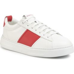 Sneakersy EMPORIO ARMANI - X4X287 XM096 M569 Opt.Wht/True Red/Opt. Białe półbuty męskie Emporio Armani, na co dzień, bez wzorów, ze skóry ekologicznej, bez zapięcia. W wyprzedaży za 549,00 zł.