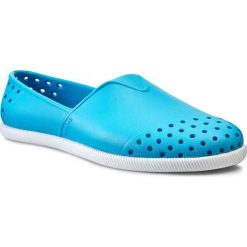 Półbuty NATIVE - Verona 11101800-4512 Lucy Blue/Shell White. Niebieskie półbuty damskie Native, bez wzorów, z tworzywa sztucznego, bez obcasa, na płaskiej podeszwie, bez zapięcia. W wyprzedaży za 139,00 zł.