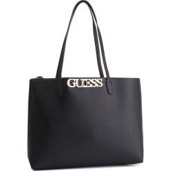 Torebka GUESS - Upton Chic (VG) HWVG73 01230 BLA. Czarne torebki klasyczne damskie Guess, z aplikacjami, ze skóry ekologicznej, bez dodatków. W wyprzedaży za 479,00 zł.
