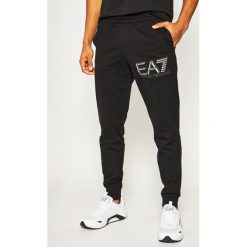 Spodnie dresowe EA7 Emporio Armani 3HPP94 PJ7BZ 1200. Czarne jeansy męskie EA7 Emporio Armani, m, bez wzorów. Za 399,00 zł.