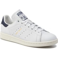 Buty adidas - Stan Smith CQ2870 Ftwwht/Ftwwht/Nobink. Białe buty sportowe damskie Adidas, na co dzień, bez wzorów, ze skóry, bez obcasa, na płaskiej podeszwie, bez zapięcia. W wyprzedaży za 279,00 zł.