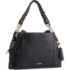Torebka LIU JO - M Satchel N19263 E0086 Nero 22222. Czarne torebki klasyczne damskie marki Liu Jo, z aplikacjami, ze skóry ekologicznej, klasyczne, zdobione, bez dodatków. Za 689,00 zł.