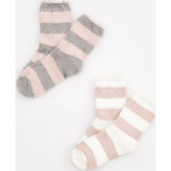 Skarpetki 2 pack - Różowy. Różowe skarpetki damskie Reserved, bez wzorów. Za 39,99 zł.