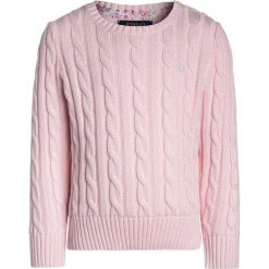 Polo Ralph Lauren CABLE Sweter hint of pink. Czerwone swetry dziewczęce marki Polo Ralph Lauren, z bawełny, polo. Za 359,00 zł.