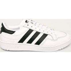 Adidas Originals - Buty skórzane Team Court. Białe sneakersy męskie adidas Originals, z okrągłym noskiem, na sznurówki. Za 329,90 zł.