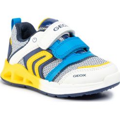 Sneakersy GEOX - B Dakin B. A B022PA 01454 C0899 S White/Navy. Białe trampki chłopięce Geox, bez wzorów, ze skóry ekologicznej, na rzepy. W wyprzedaży za 189,00 zł.