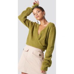 Swetry klasyczne damskie: Trendyol Kopertowy sweter - Green