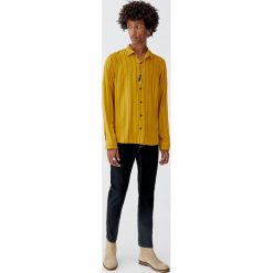 Koszula z wiskozy w paski z długim rękawem. Brązowe koszule męskie Pull&Bear, m, w paski, z wiskozy, bez kołnierzyka, z długim rękawem. Za 99,90 zł.