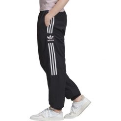 Adidas Originals Spodnie dresowe Czarny. Czarne spodnie damskie xxl, z dresówki. Za 266,95 zł.