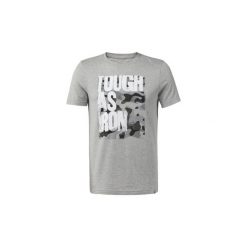 T-shirty z krótkim rękawem Reebok Sport Koszulka Tough As Iron Crew. Szare koszulki męskie marki Reebok Sport, s, bez wzorów, sportowe, bez kołnierzyka, krótkie. Za 89,95 zł.